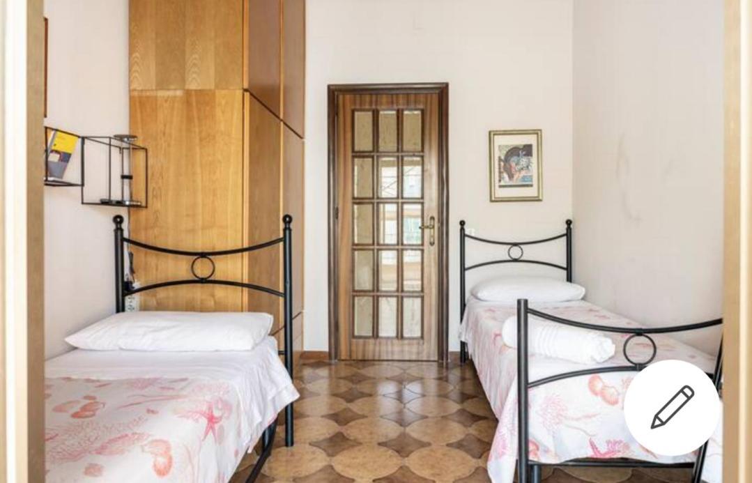 Le Stanze Di Nonna Maria Hotell Palermo Exteriör bild